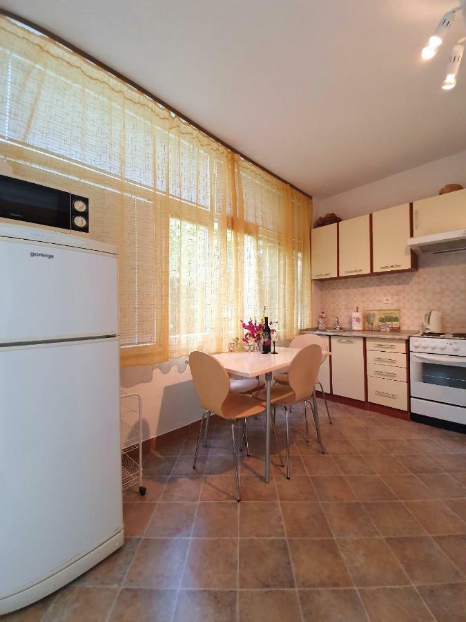 Apartmani Renata Brela Εξωτερικό φωτογραφία